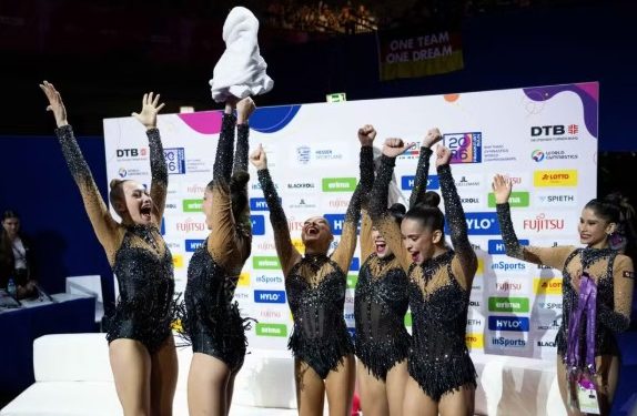 Duas vezes no topo: Brasil fecha Mundial com feito inédito na ginástica rítmica