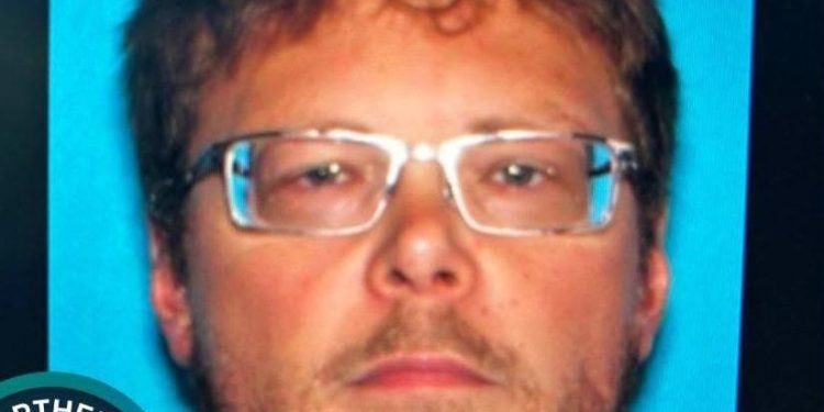 EUA: Tiroteio em massa deixa pelo menos seis mortos e um ferido em Michigan