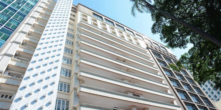 Edifício Mesbla, no Centro, e duas obras de edifícios de luxo abandonadas pela Inti na Zona Sul terão nova construtora