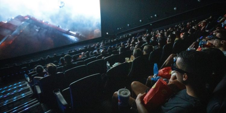 Em alta, bilheteria nos cinemas brasileiros supera R$ 2 bilhões em 2026