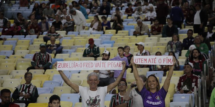 Em crise, Fluminense tem menor público de mata-mata da Libertadores no Maracanã de sua história