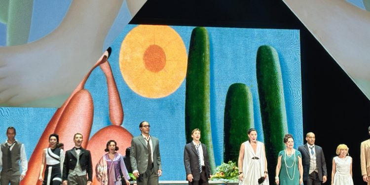 Em megaprodução, Claudia Raia leva as cores e a história de Tarsila do Amaral, a maior pintora brasileira, ao teatro