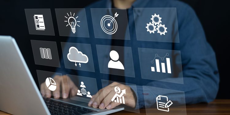Empresas modernizam processos com sistemas de gestão ERP