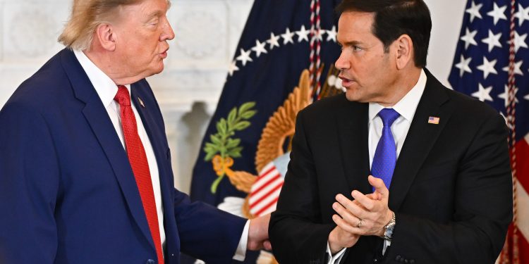 Esvaziamento do Departamento de Estado por Trump reforça agressividade dos EUA no exterior