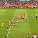 Ex-Arsenal Francis Coquelin é levado ao hospital após choque de cabeça em jogo da Ligue 2