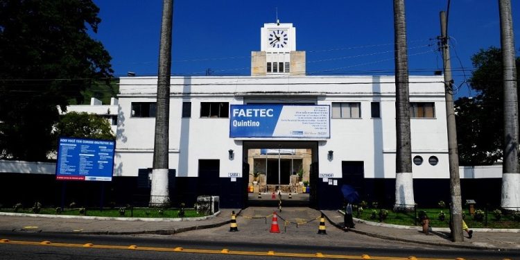 Faetec é autorizada a contratar até 1.536 professores e especialistas no Rio