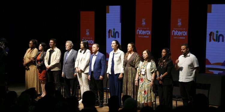 Festa Literária Internacional de Niterói aposta na diversidade e espera receber 30 mil visitantes até domingo