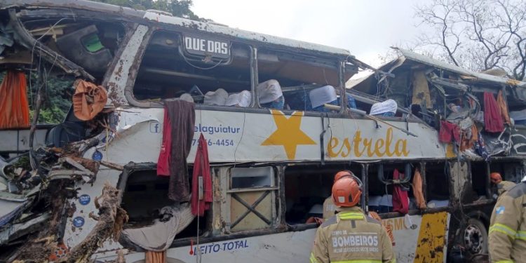Fiscalização falha de ônibus fretados contribui para tragédias nas rodovias