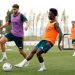 Físico 'excepcional', exames e treino: Vini Jr. volta ao Real Madrid com perfil sereno em semana decisiva, diz jornal