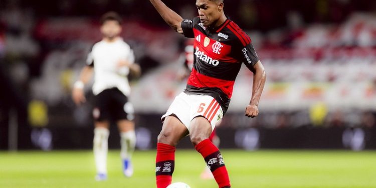 Flamengo confirma três desfalques para jogo contra o Cruzeiro da Libertadores