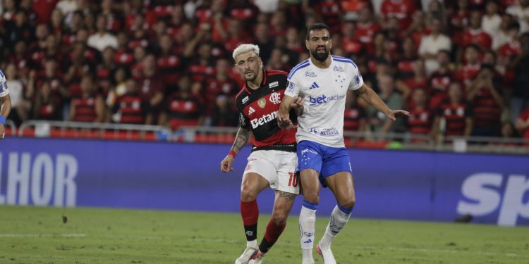 Flamengo exibe o esperado auge coletivo e individual no ano com domínio sobre Cruzeiro e classificação na Libertadores; análise
