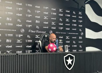 Franclim assume responsabilidade por atuação do Botafogo: 'Estivemos abaixo do que queríamos'