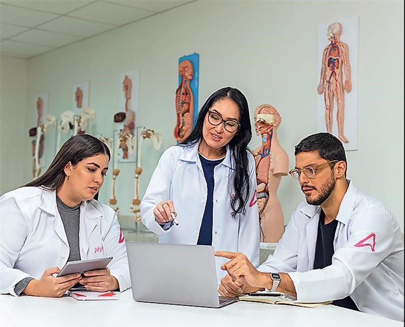 Fusão de Afya, forte em Medicina, e Yduqs, dona da Estácio, criaria gigante no setor