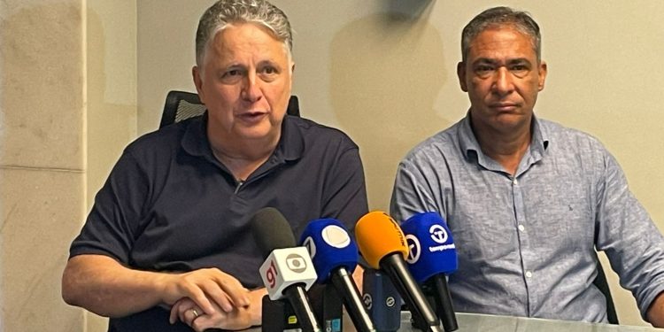 Garotinho reage a decisão do TRE-RJ que bloqueou fundão e horário eleitoral e fala em 'instituições apodrecidas'