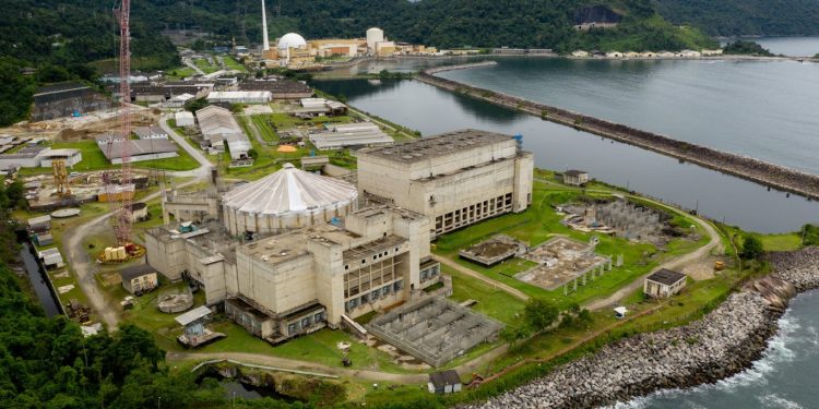 Governo avalia aporte de R$ 650 milhões na Eletronuclear