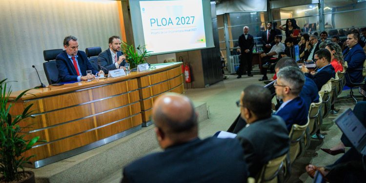 Governo reserva R$ 44,8 bilhões para emendas parlamentares em 2027