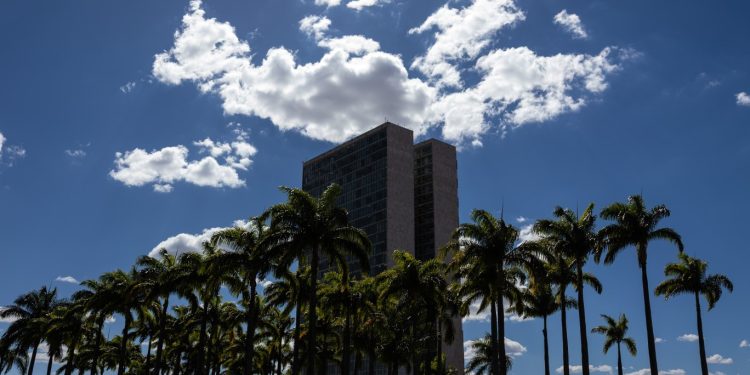 Governo tenta espantar ‘jabutis’ de projeto que permite redução de combustíveis para evitar impacto fiscal