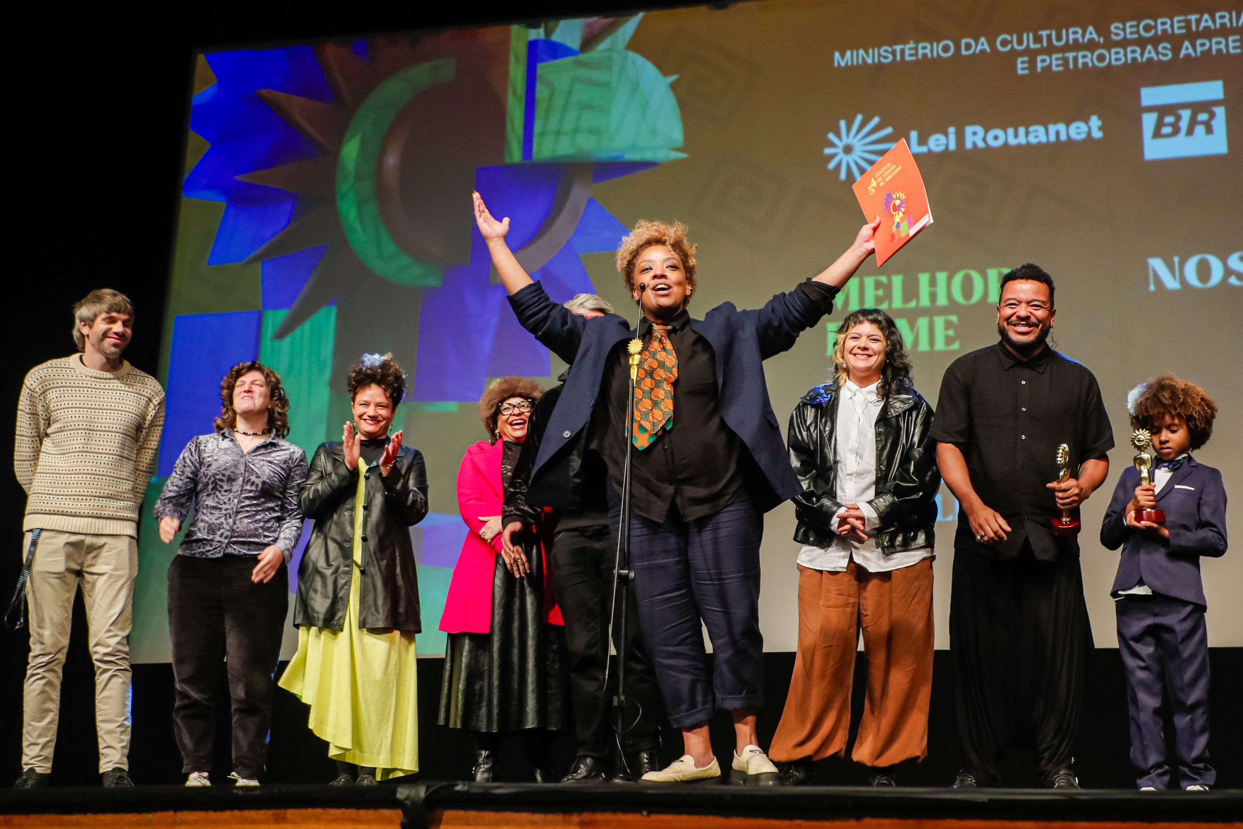 Grace Passô é premiada no Festival de Gramado com 'Nosso segredo'