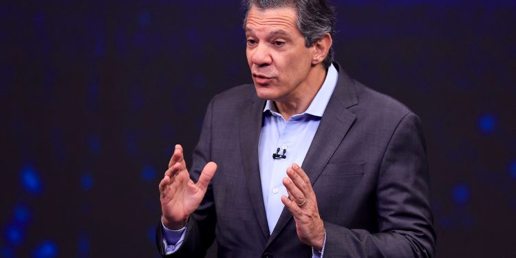 Haddad questiona explicação da PM para abordagem devido a diferença em horários: ‘Quero esclarecer para que alguém peça desculpas’