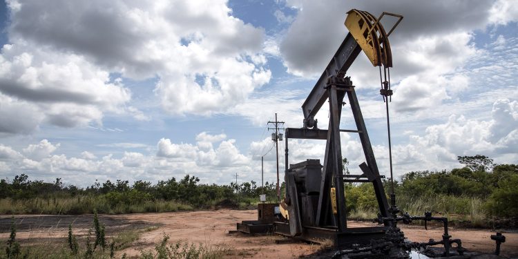 Herdeiros de magnata do petróleo acusam Venezuela de confiscar seus ativos para vender à empresa americana