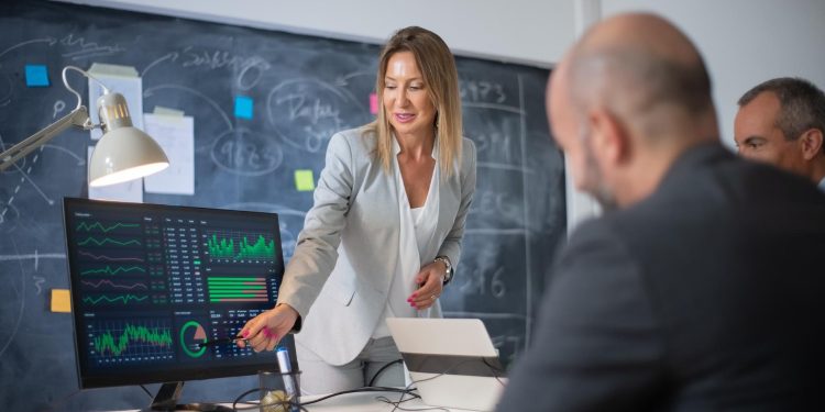 IEG realiza treinamento in company de Lean Office na prática