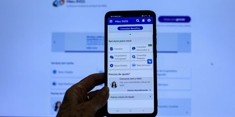 INSS volta a liberar empréstimo consignado a aposentados e pensionistas sem biometria facial. Veja como funciona