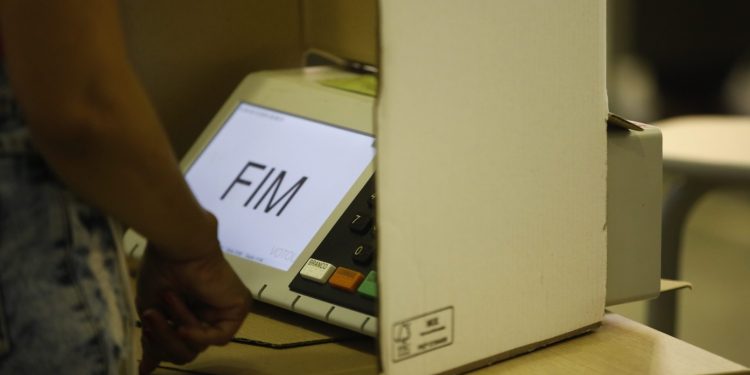 Impasse no STF sobre Lei da Ficha Limpa põe em xeque lista de quase 9 mil inelegíveis do TCU