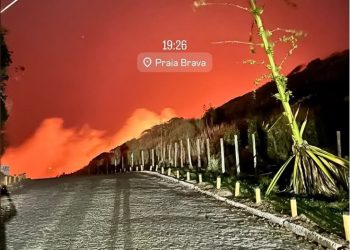 Incêndio atinge paraíso naturista de Búzios, na Região dos Lagos do Rio