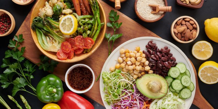 Intestino preso ou solto? Especialista explica o que comer