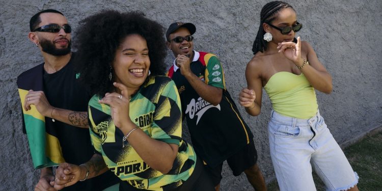 Jamaicaxias: coletivo que inspirou Anitta fortalece cultura derivada do reggae na Baixada Fluminense