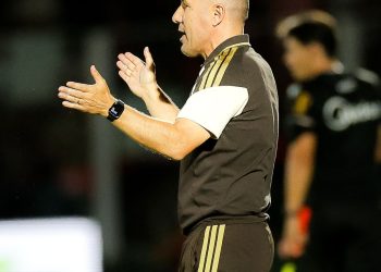 Jardim prega humildade no Flamengo após goleada e projeta decisão na Libertadores: 'Evoluímos e vamos evoluir'