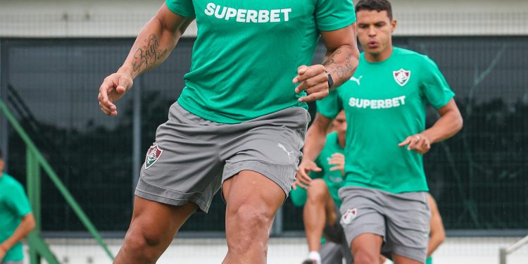 Libertadores pode ser respiro para Fluminense de Hulk, que foi mais garçom que artilheiro nas últimas edições do torneio