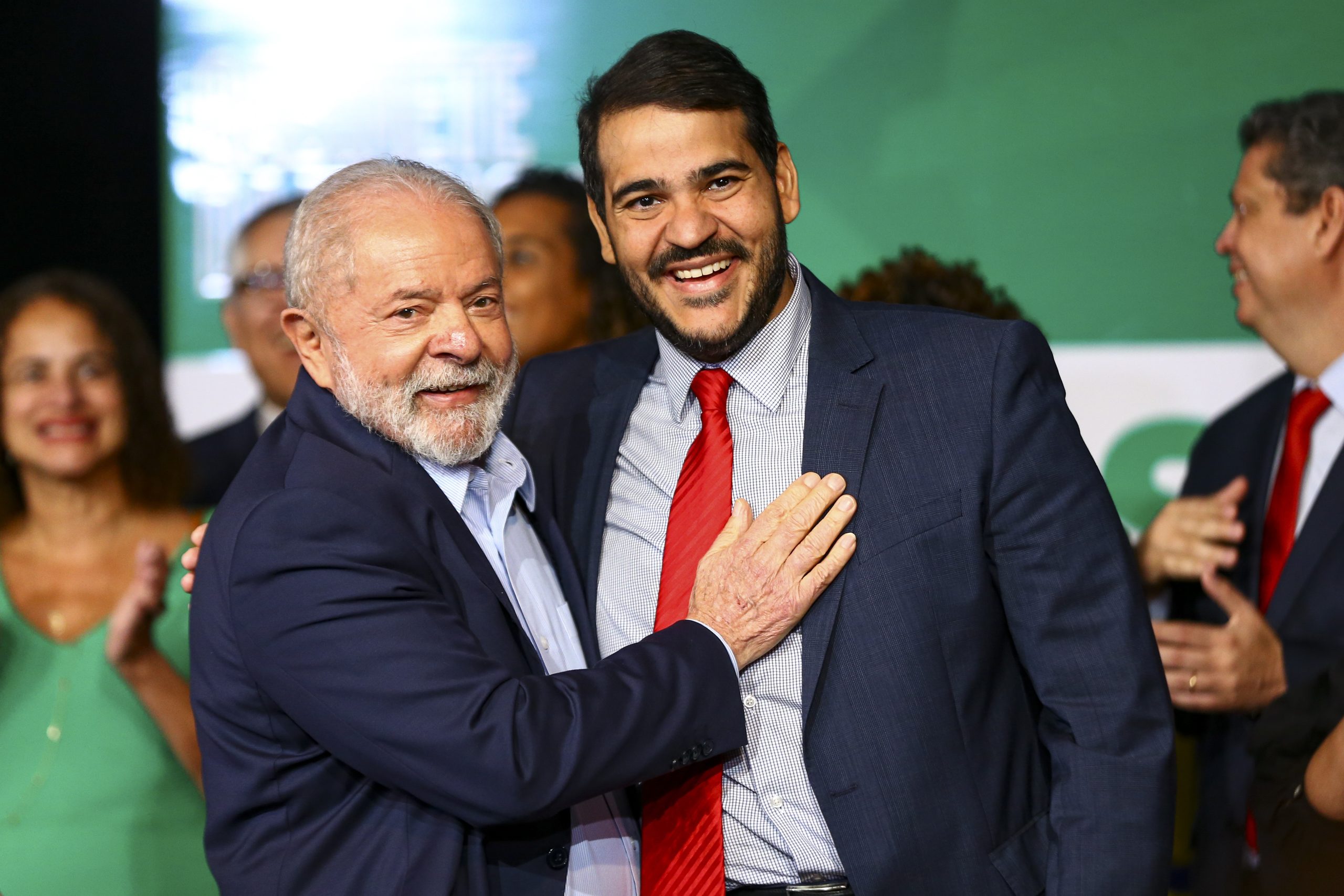 Lula se reúne com Messias no Alvorada antes de almoço com Alcolumbre