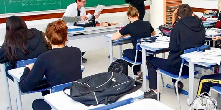 Mais escola, menos crime