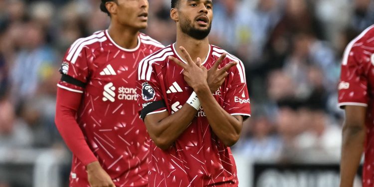 Manchester City prepara oferta de R$ 600 milhões por Gakpo, do Liverpool