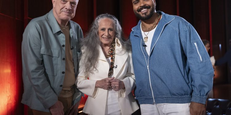 Maria Bethânia e Paulo Vieira participam do 'Conversa com Bial'