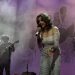Maria da Penha, Marielle Franco, Rita Lee, Gal, Elis, Conceição Evaristo, Fernanda Montenegro... Simone homenageia mulheres e a mãe em seu show
