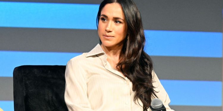 Meghan Markle teme falta de privacidade dos filhos em possível volta ao Reino Unido