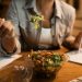 Menos regras à mesa: por que uma nova relação com a comida pode ganhar força em 2027