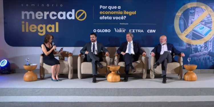 Mercado ilegal avança e exige maior integração do Estado, dizem especialistas