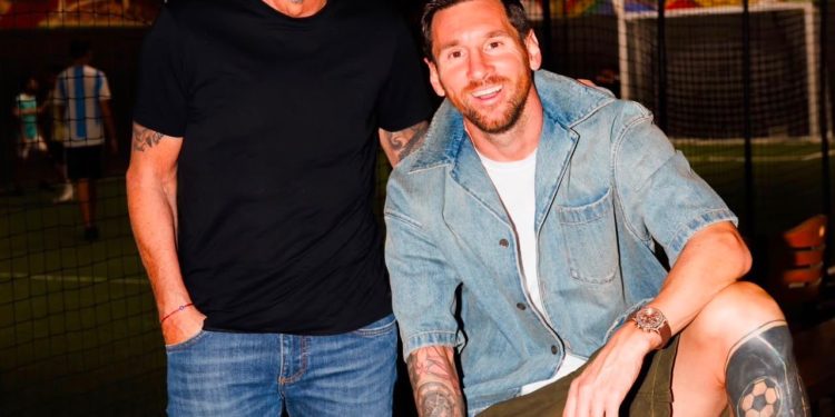 Messi lamenta morte do pai e coloca em dúvida futuro no futebol: 'Não sei o que vou fazer sem você'