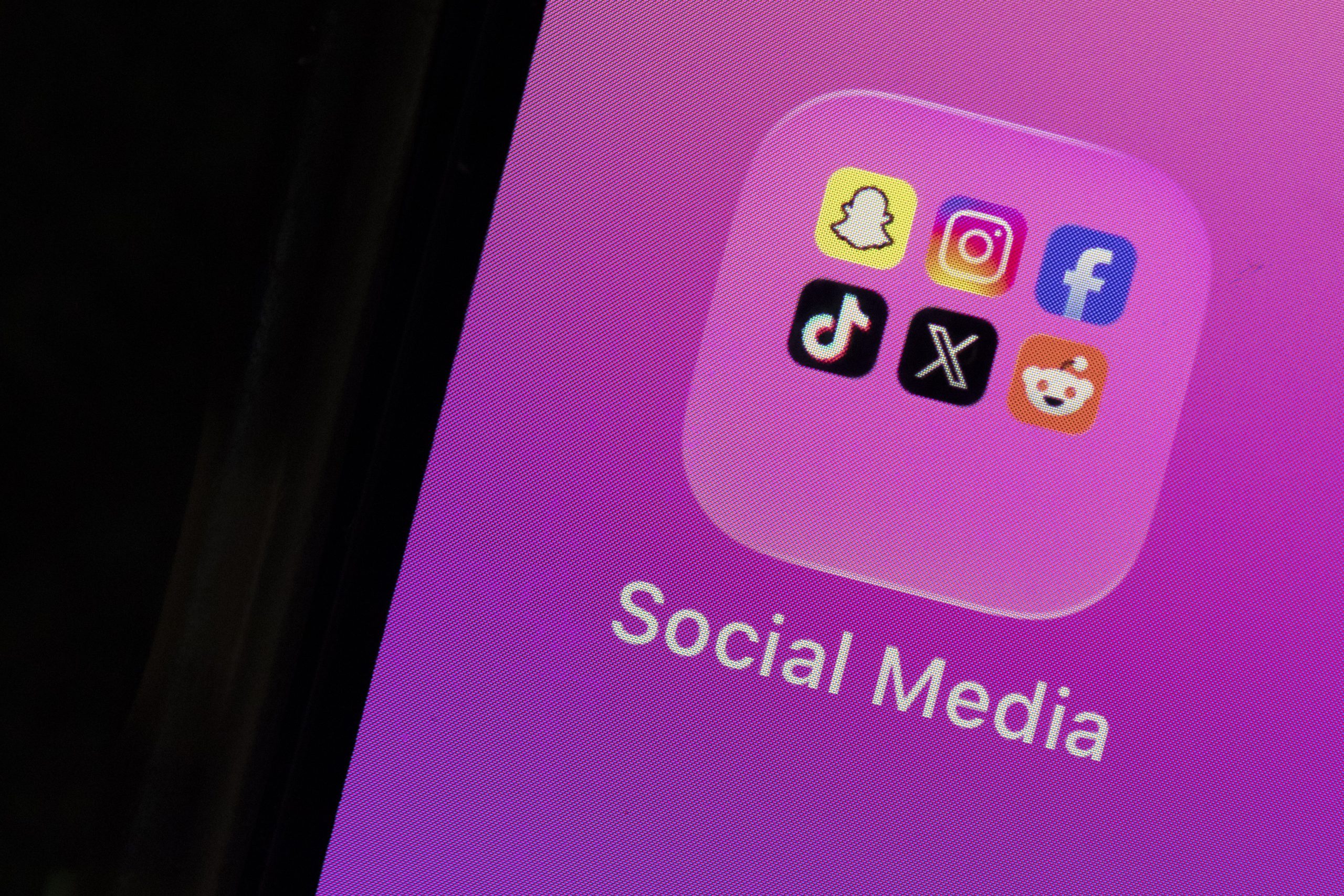 México avalia maneiras de regulamentar o uso de redes sociais entre crianças