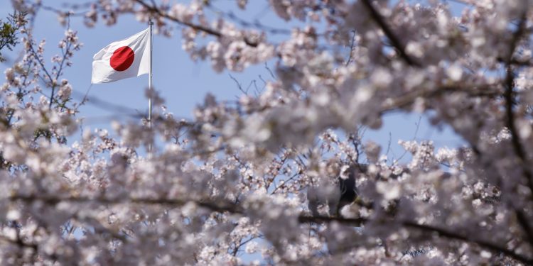 Ministra japonesa deve confirmar que Japão e EUA vão intervir no iene, diz agência