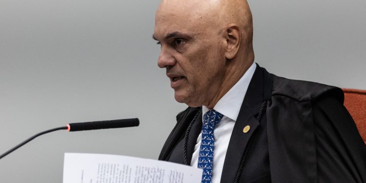Moraes extingue pena de tentente-coronel condenado por participação em trama golpista