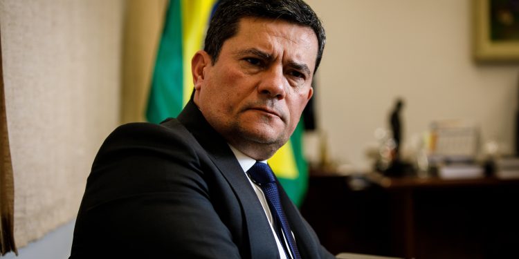 Moro nega ser adversário de Ratinho Jr., minimiza passado de Valdemar e acusa Lula de interferir na PF