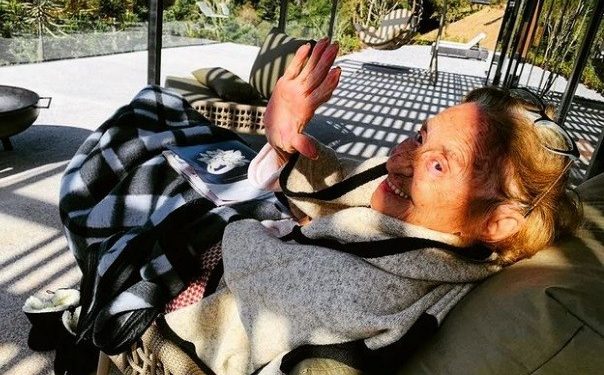 Morre Laura Cardoso: corpo da artista será velado em São Paulo nesta terça-feira