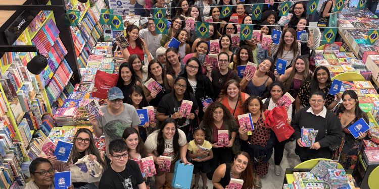 Muito além dos livros: clubes de leitura incentivam novas formas de viver a literatura na Zona Norte