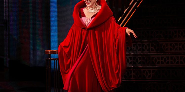 Musical sobre Tarsila do Amaral com Claudia Raia volta ao Rio em setembro; saiba como comprar com desconto