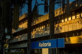 Negros ocupam só 16% das pró-reitorias de universidades e institutos federais