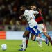 No Cruzeiro, Gerson reencontra o Flamengo na Libertadores em meio a briga judicial